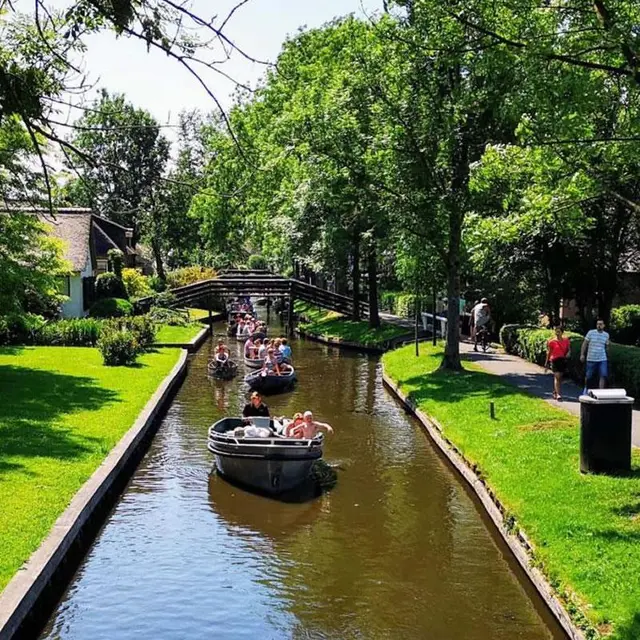 Familie Dag Giethoorn - Afternoon